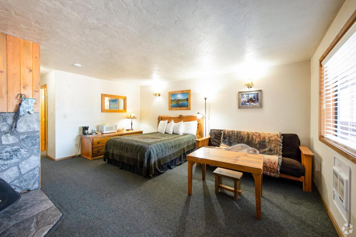 Odell Lake Willamette Pass Inn & Chalets מראה חיצוני תמונה