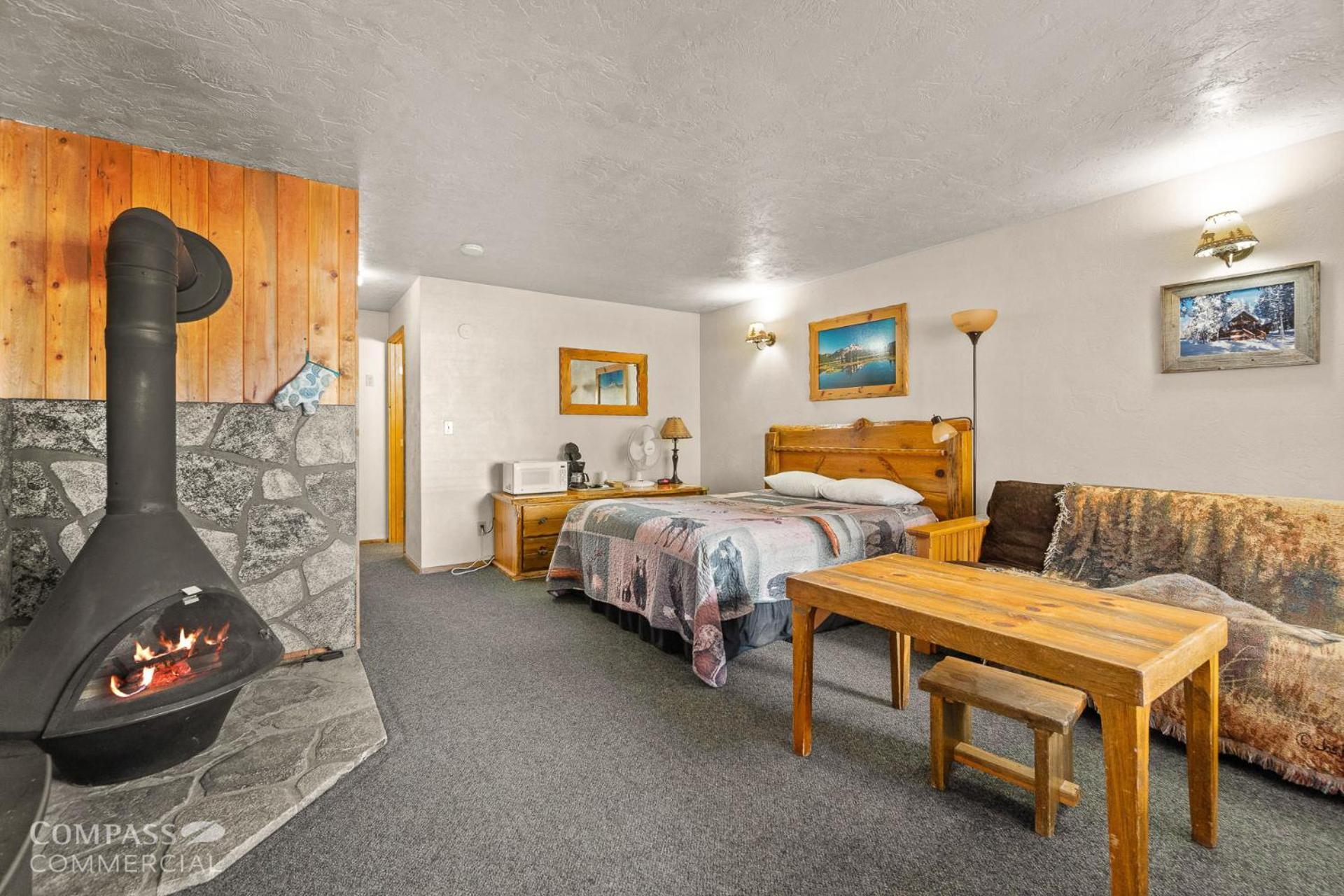 Odell Lake Willamette Pass Inn & Chalets מראה חיצוני תמונה